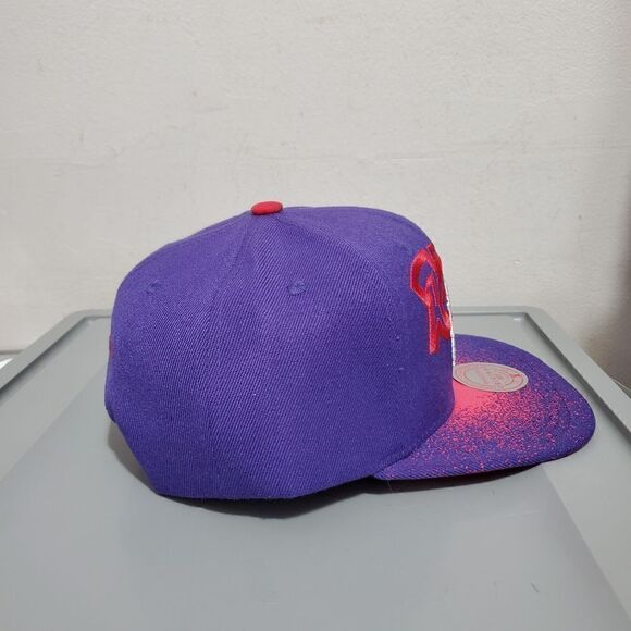 Mitchell & Ness Mens Purple Toronto Raptors NBA Spray Paint Snapback Hat OSFA - Picture 4 of 8